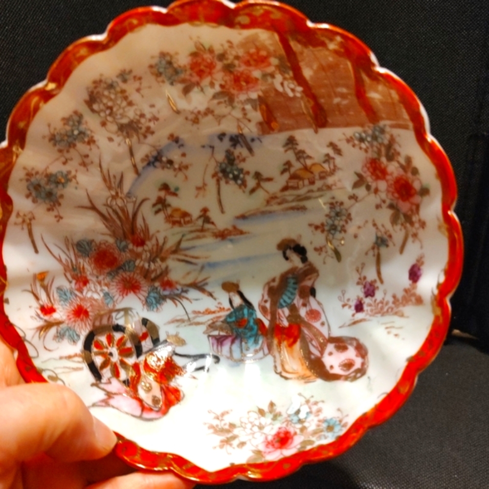 🔸⛩️🔸 Gorgeous Antique Vintage Hand Painted Japanese Porcelain Nesting Bowl Set - Picture 8 of 16